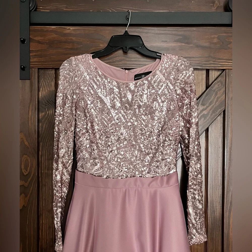 Formal Dress - New with tags - Picture 3 of 5